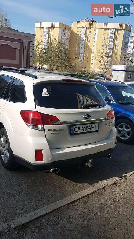 Універсал Subaru Outback 2010 в Черкасах
