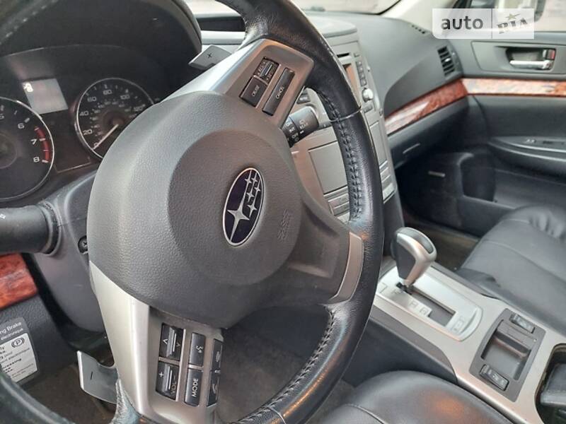 Универсал Subaru Outback 2012 в Киеве