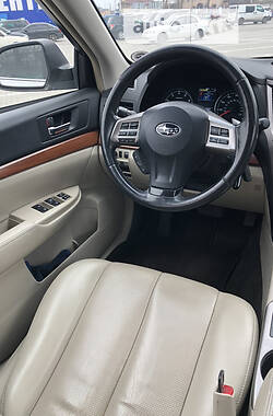 Позашляховик / Кросовер Subaru Outback 2012 в Тернополі