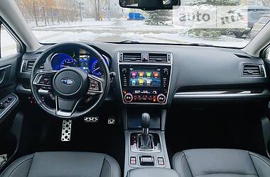 Внедорожник / Кроссовер Subaru Outback 2018 в 