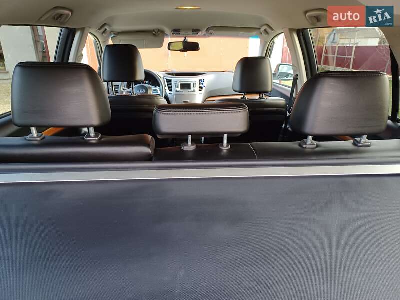 Універсал Subaru Outback 2012 в Тернополі