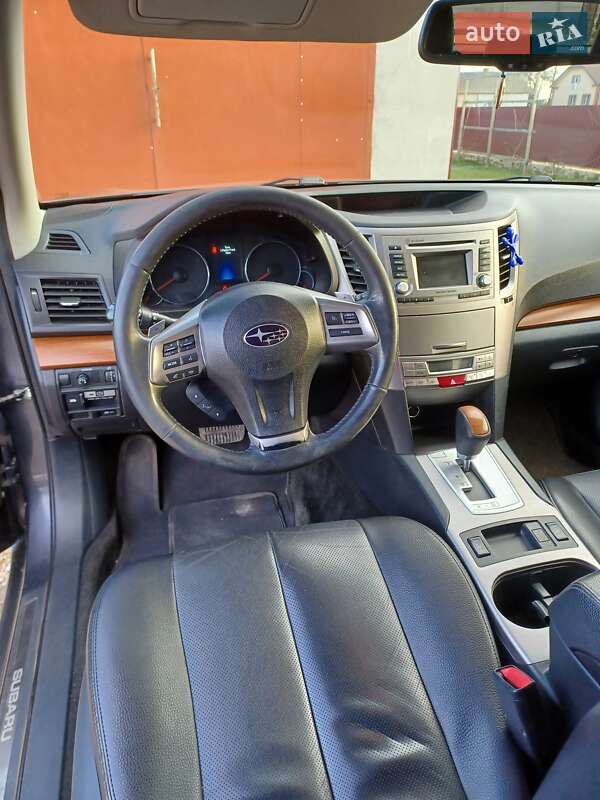 Універсал Subaru Outback 2012 в Тернополі