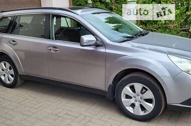 Універсал Subaru Outback 2010 в Черкасах