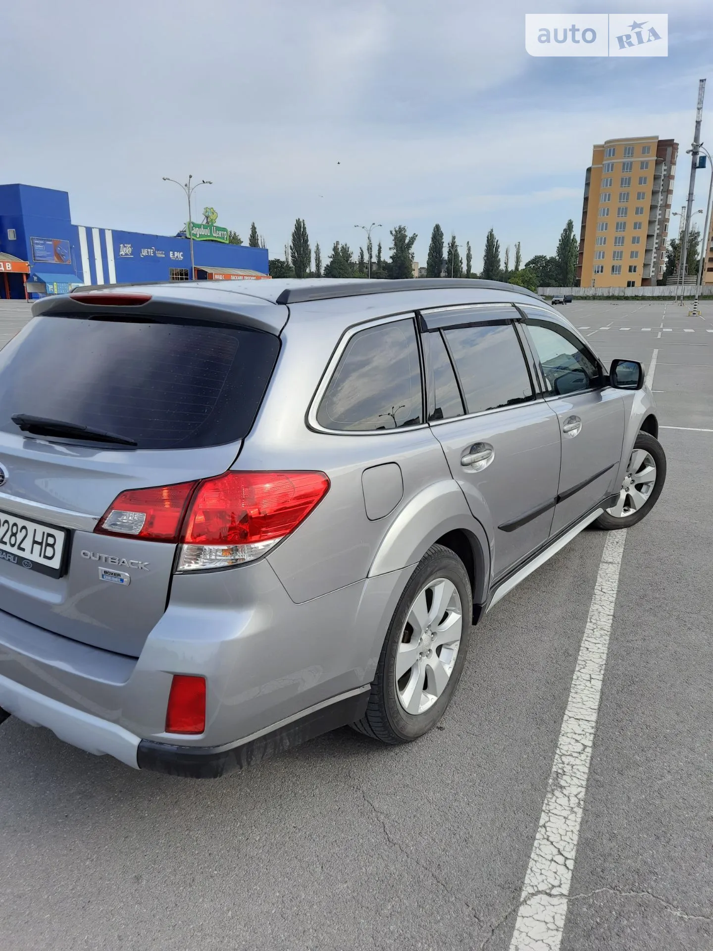2010 Subaru Outback - мініатюра 19