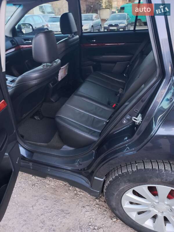 Универсал Subaru Outback 2012 в Виннице
