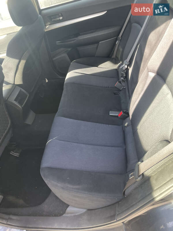 Універсал Subaru Outback 2010 в Дніпрі