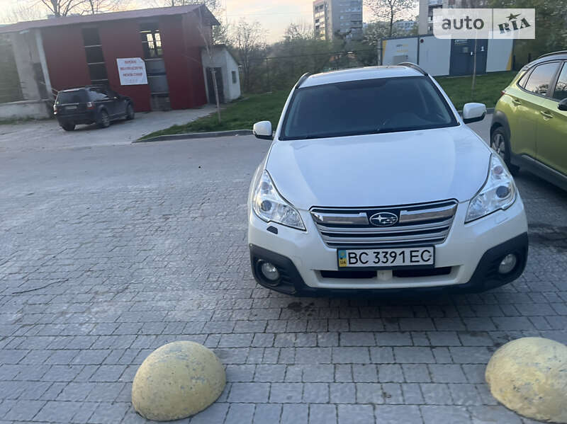 Универсал Subaru Outback 2013 в Львове