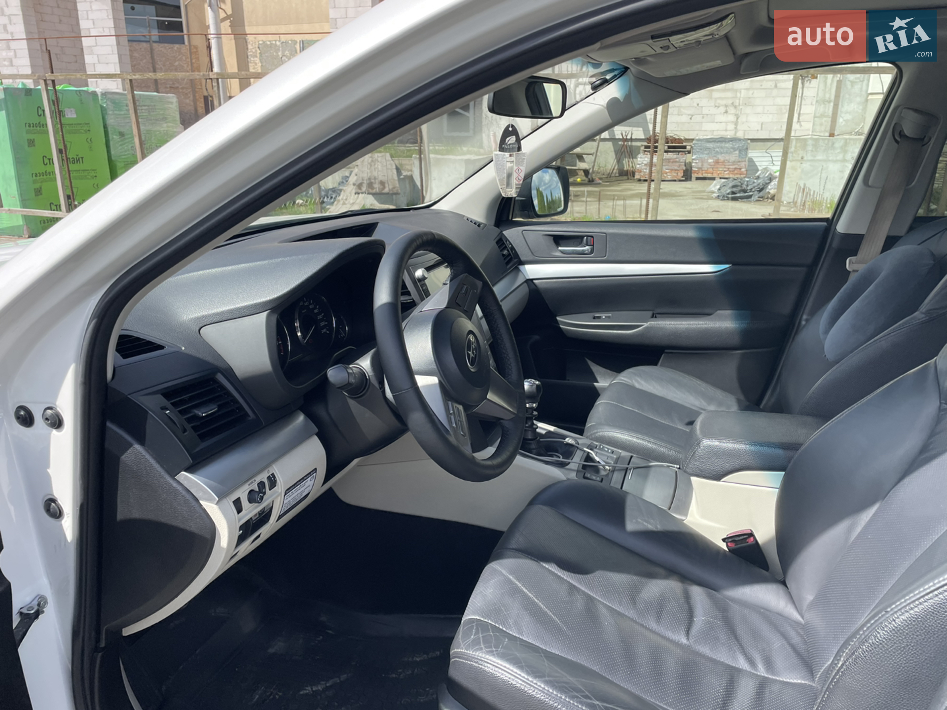 2011 Subaru Outback - мініатюра 4