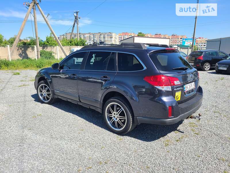 Универсал Subaru Outback 2013 в Ровно