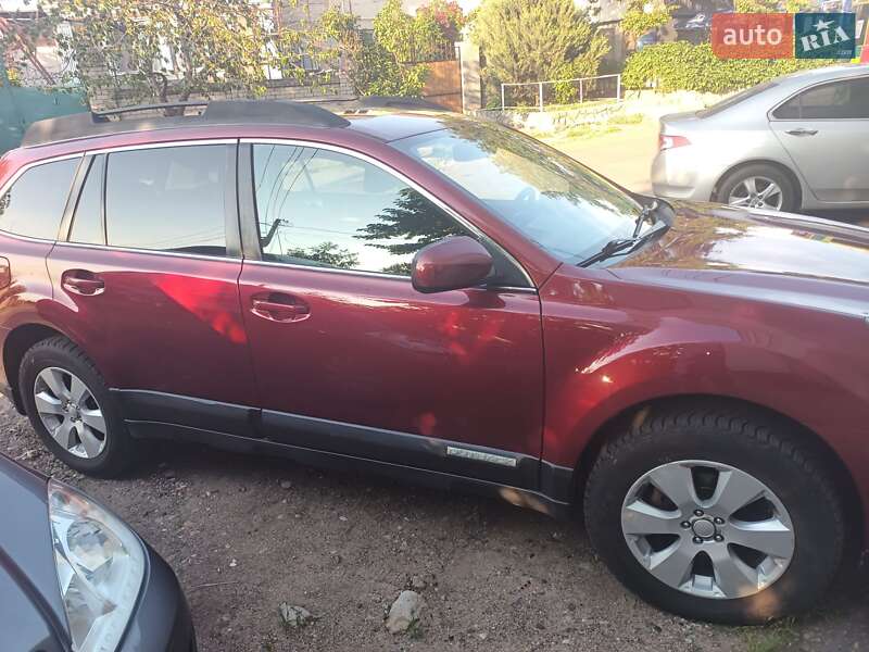 Универсал Subaru Outback 2012 в Николаеве