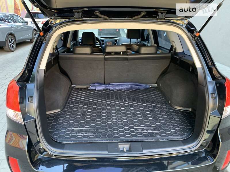 Универсал Subaru Outback 2013 в Львове