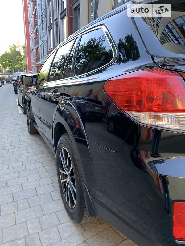 Универсал Subaru Outback 2013 в Львове