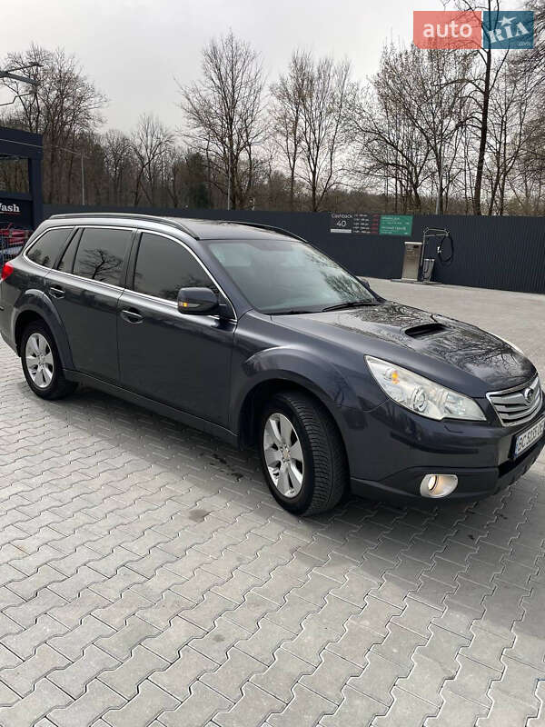 Subaru Outback 2010
