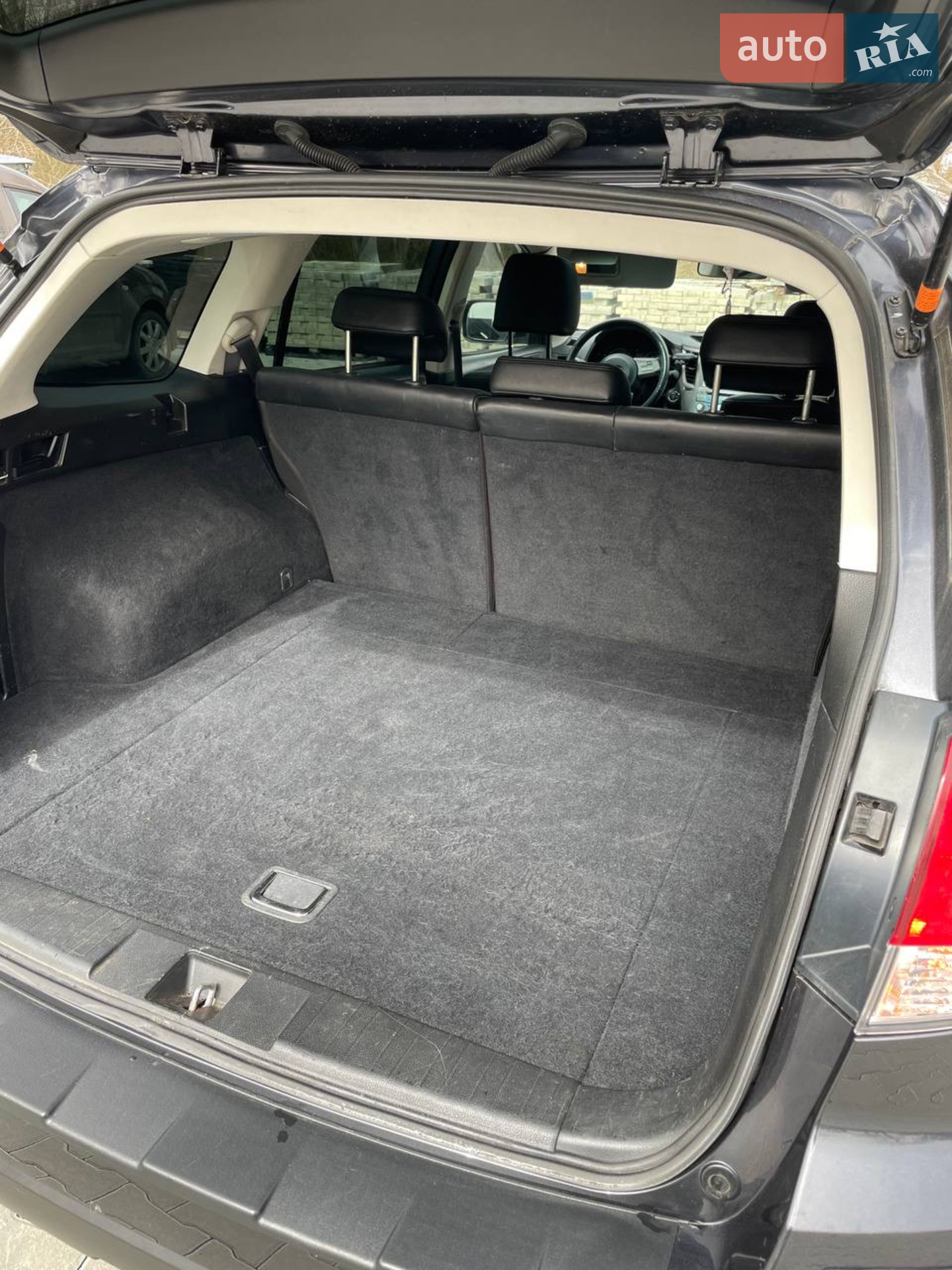 2010 Subaru Outback - мініатюра 18