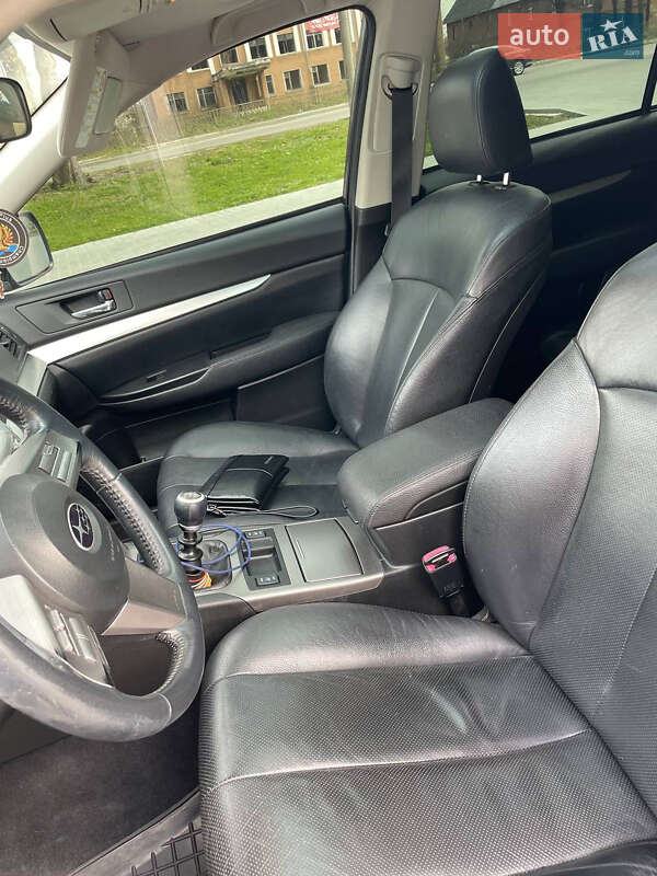 Универсал Subaru Outback 2010 в Дрогобыче