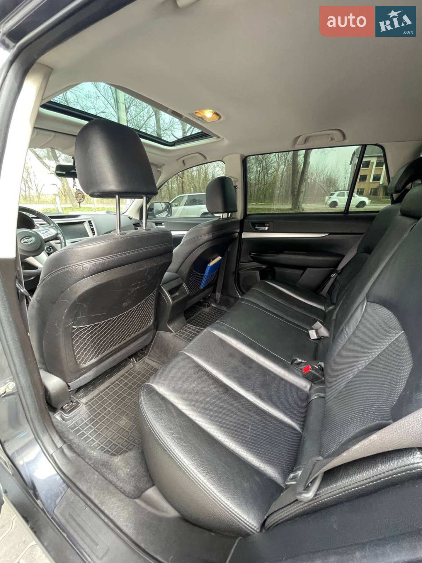 2010 Subaru Outback - мініатюра 23