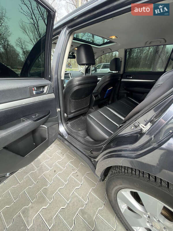 Универсал Subaru Outback 2010 в Дрогобыче