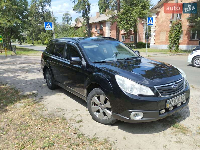 Універсал Subaru Outback 2010 в Києві