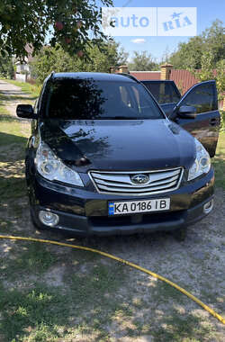 Универсал Subaru Outback 2010 в Киеве