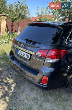Универсал Subaru Outback 2010 в Киеве