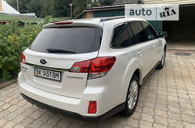 Універсал Subaru Outback 2011 в Рівному