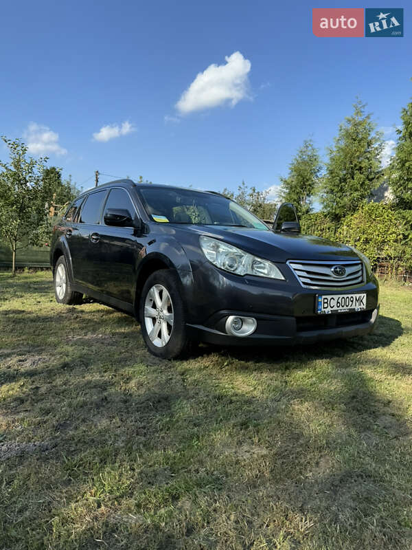 Універсал Subaru Outback 2010 в Львові