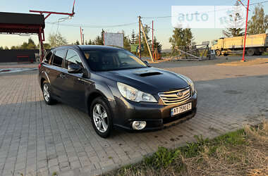 Позашляховик / Кросовер Subaru Outback 2010 в Івано-Франківську