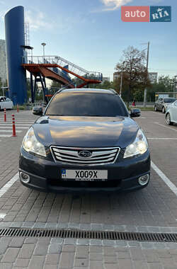 Универсал Subaru Outback 2010 в Киеве