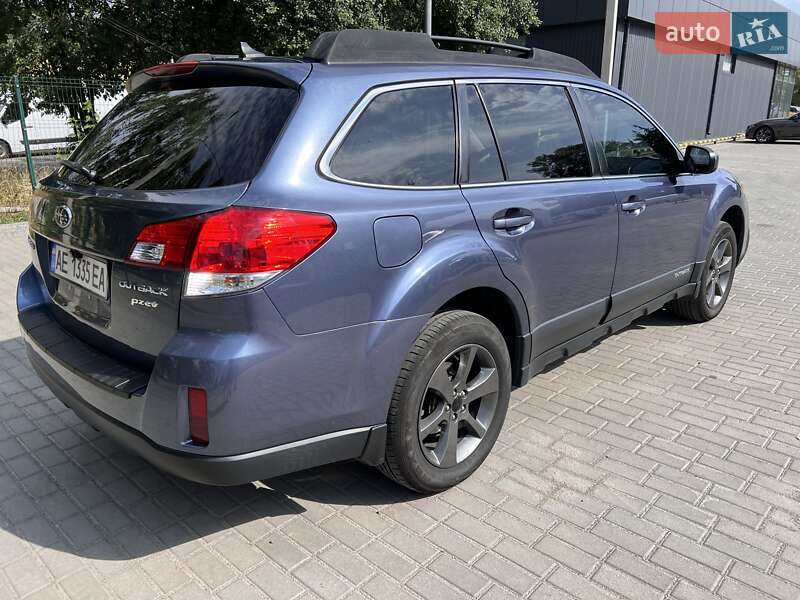 Универсал Subaru Outback 2014 в Днепре