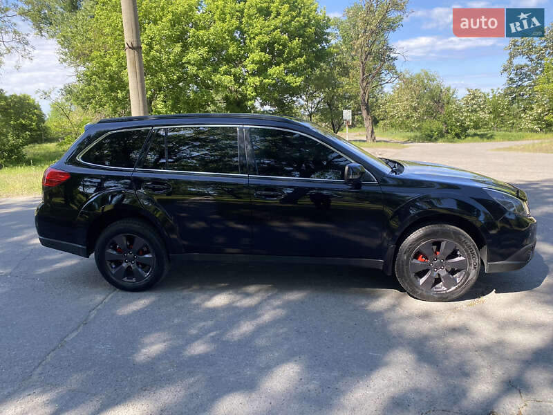 Універсал Subaru Outback 2011 в Кременчуці