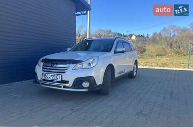 Универсал Subaru Outback 2013 в Сходнице