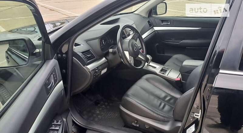 Універсал Subaru Outback 2011 в Южноукраїнську