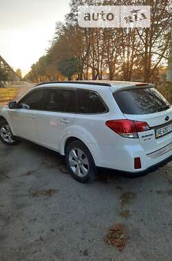 Універсал Subaru Outback 2010 в Дніпрі