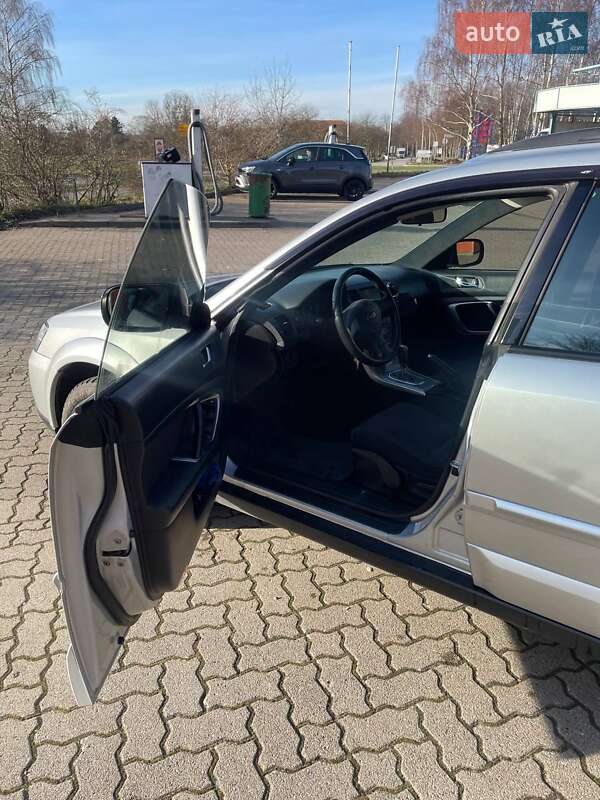 Универсал Subaru Outback 2005 в Рахове