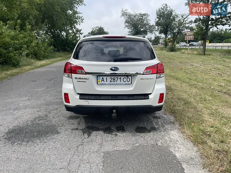 Универсал Subaru Outback 2012 в 