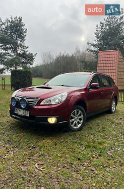 Універсал Subaru Outback 2012 в Чернігові