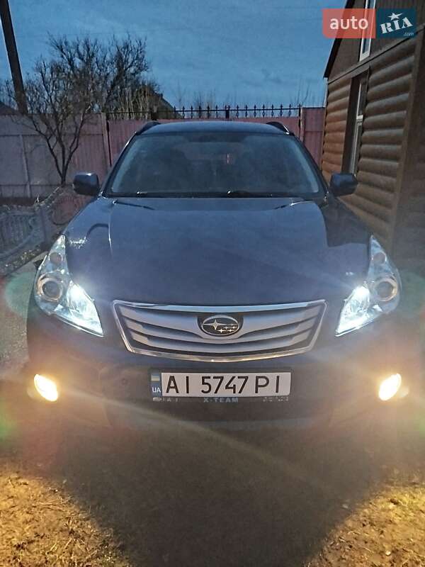 Subaru Outback 2011