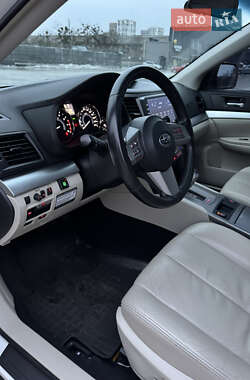 Универсал Subaru Outback 2011 в Киеве