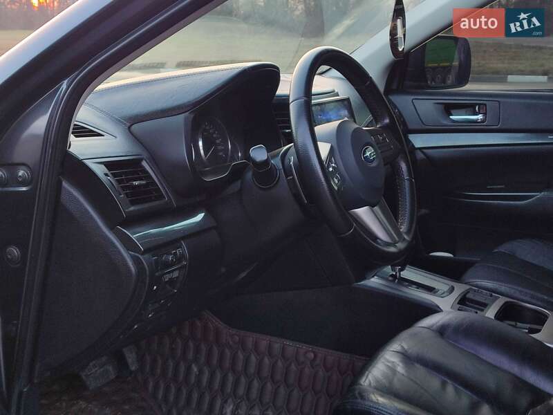 Універсал Subaru Outback 2012 в Петровому
