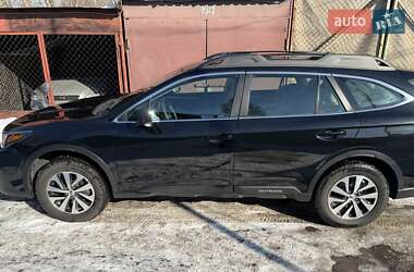 Внедорожник / Кроссовер Subaru Outback 2021 в 