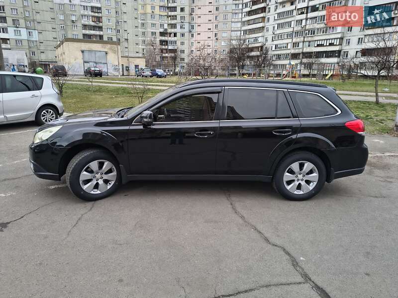 Универсал Subaru Outback 2011 в Киеве