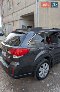 Универсал Subaru Outback 2010 в 