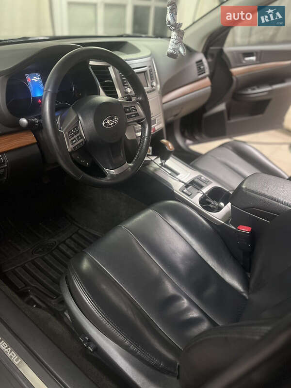 Універсал Subaru Outback 2013 в Черкасах