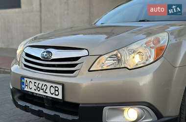 Универсал Subaru Outback 2010 в 