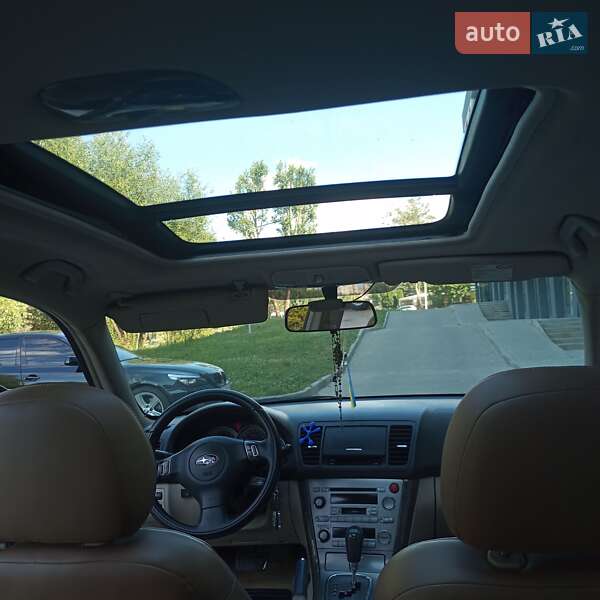 Универсал Subaru Outback 2005 в Новояворовске