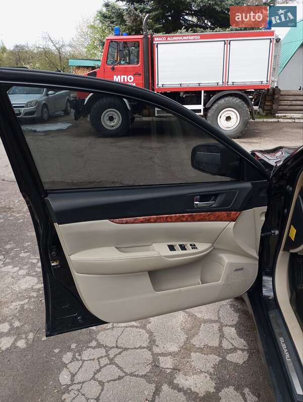 Універсал Subaru Outback 2012 в Дрогобичі
