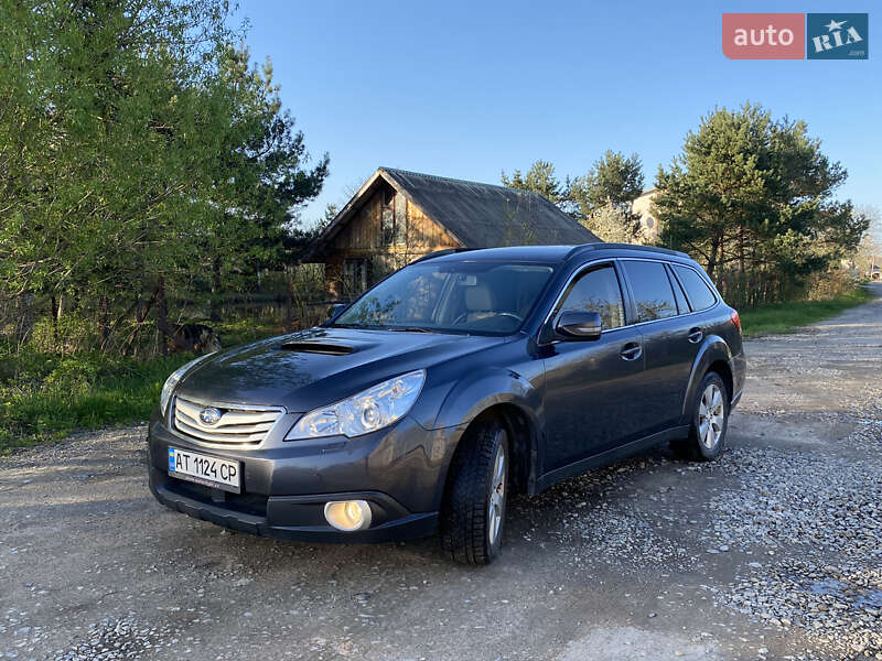 Универсал Subaru Outback 2010 в Калуше