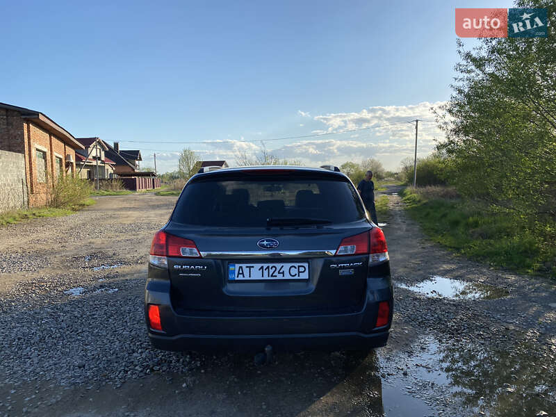 Универсал Subaru Outback 2010 в Калуше