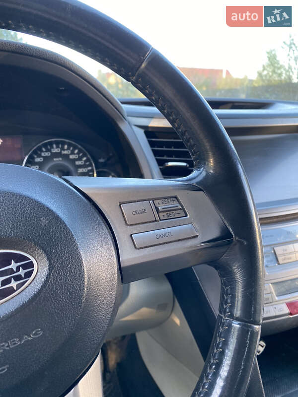 Универсал Subaru Outback 2010 в Калуше