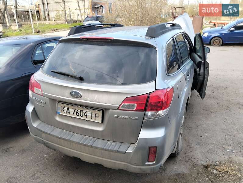 Subaru Outback 2010